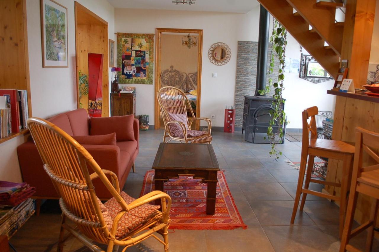 B&B La Maison Des Collines Autour Chambres D'Hotes La Chapelle  エクステリア 写真