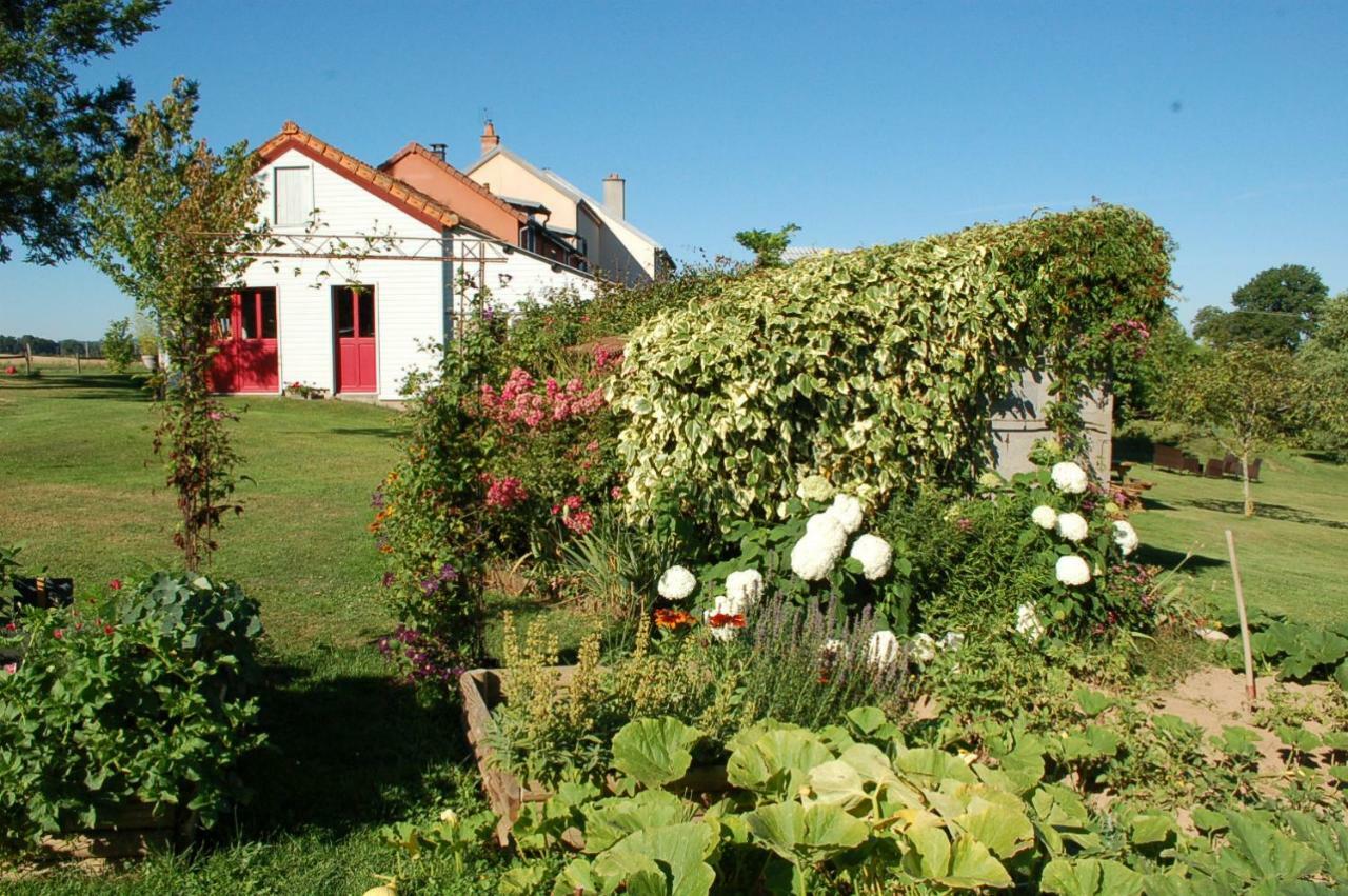 B&B La Maison Des Collines Autour Chambres D'Hotes La Chapelle  エクステリア 写真